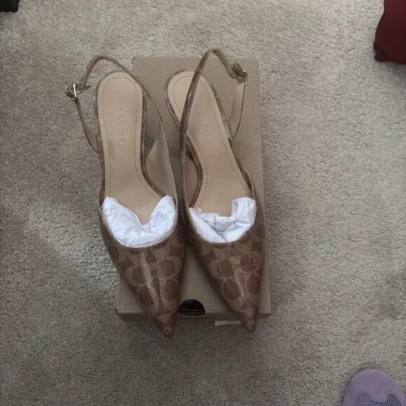 Coach Roxanne Signature Pump Shoes Kitten Heel - Picture 2 of 8